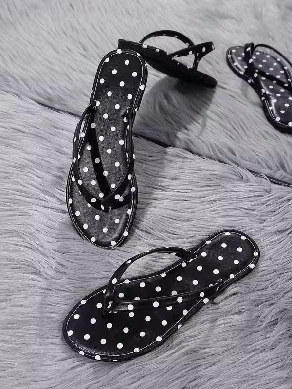 Black Polka Dot Flat Flip Flops, Summer Commute Beach Versatile Thong Sandals