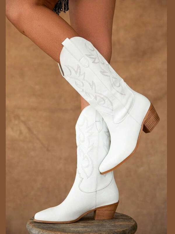Fashion White Cowboy Boots Women Pointed Toe Chunky Heel Coastal Cowgirl Festival Shoes Embroiderers Fire Pattern Country Concert Summer Boots